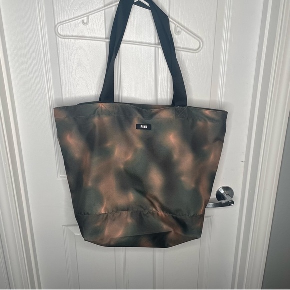 PINK Victoria's Secret Camo Tote Bag OS - Picture 1 of 11